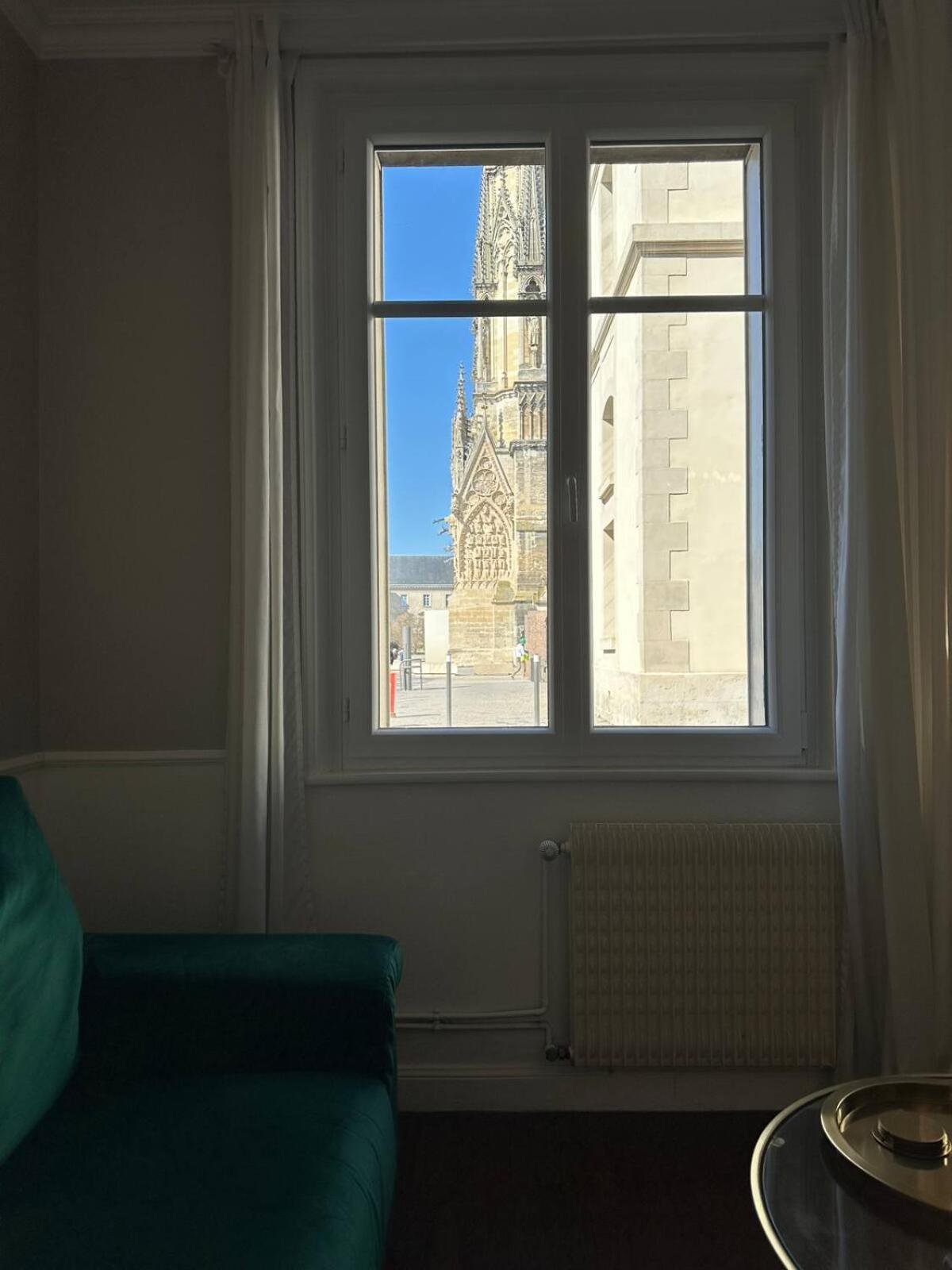 Le Petillant - Cathedrale Reims Esterno foto